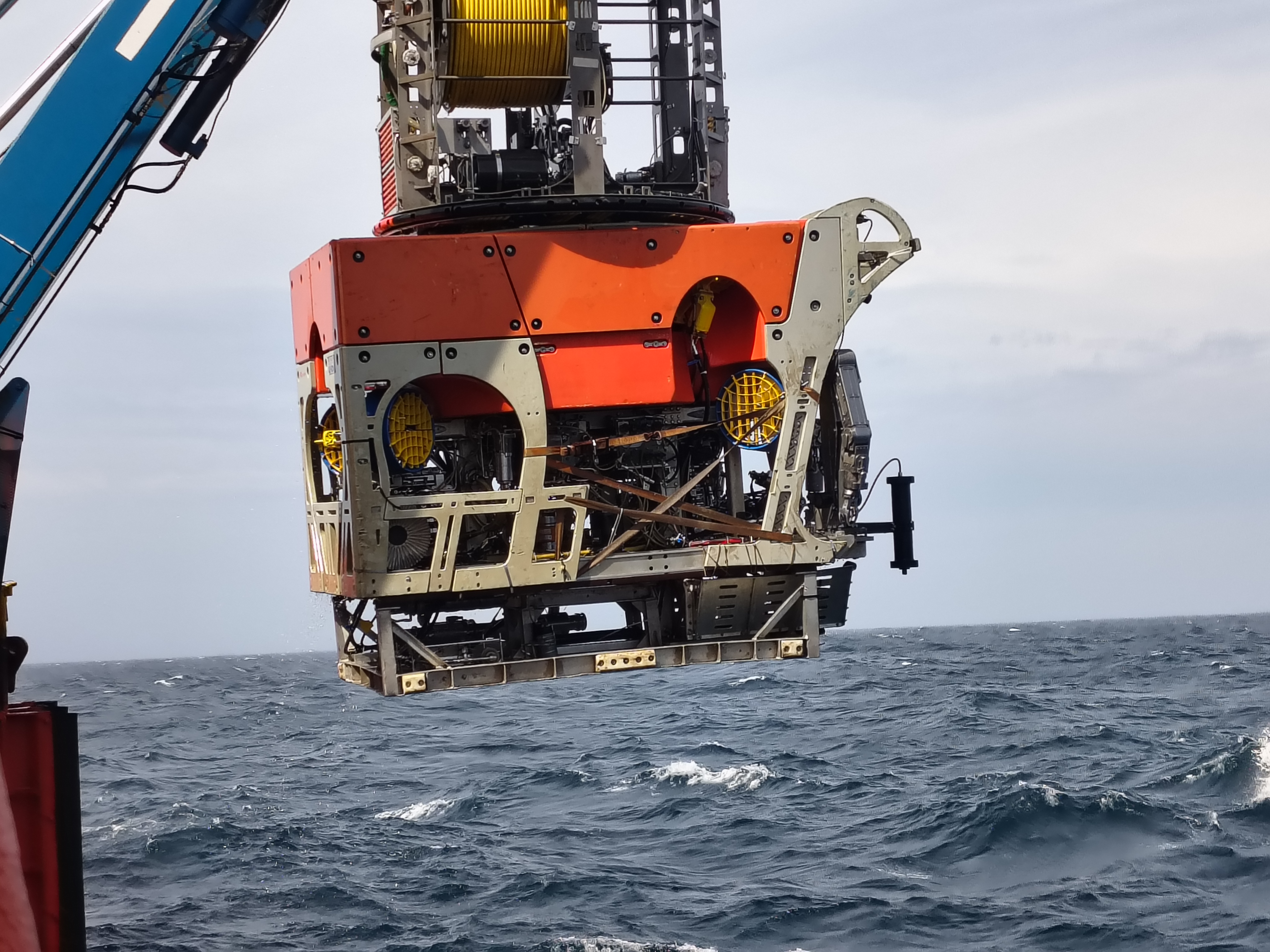 Subsea Inspection of Non-Piggable Rigid Pipelines Without Interrupting Operations