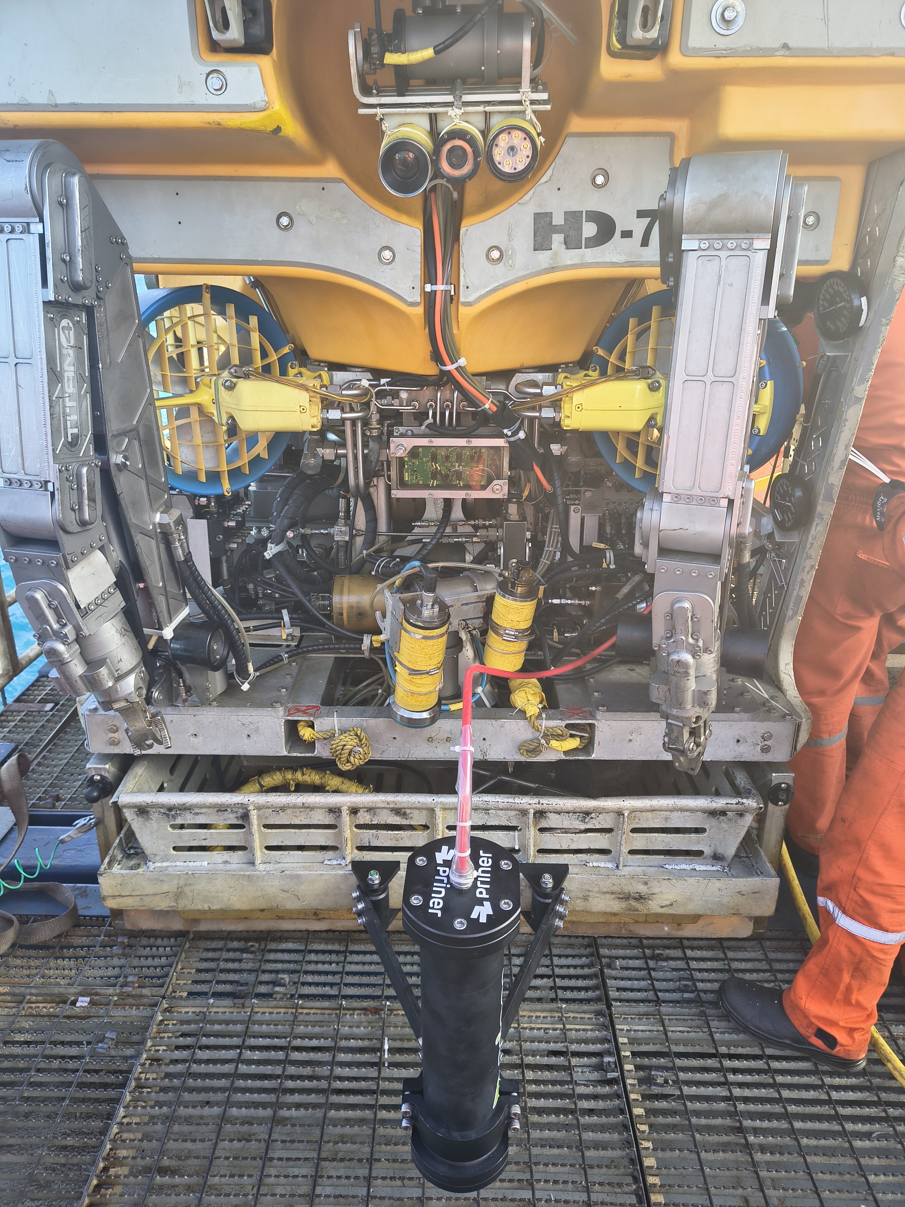 Subsea Inspection of Non-Piggable Rigid Pipelines Without Interrupting Operations 2